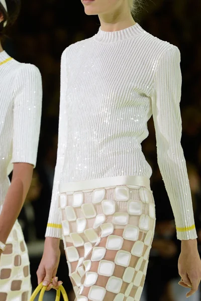 Look 83